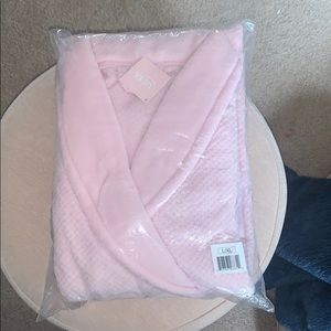 New with tags Ulta robe